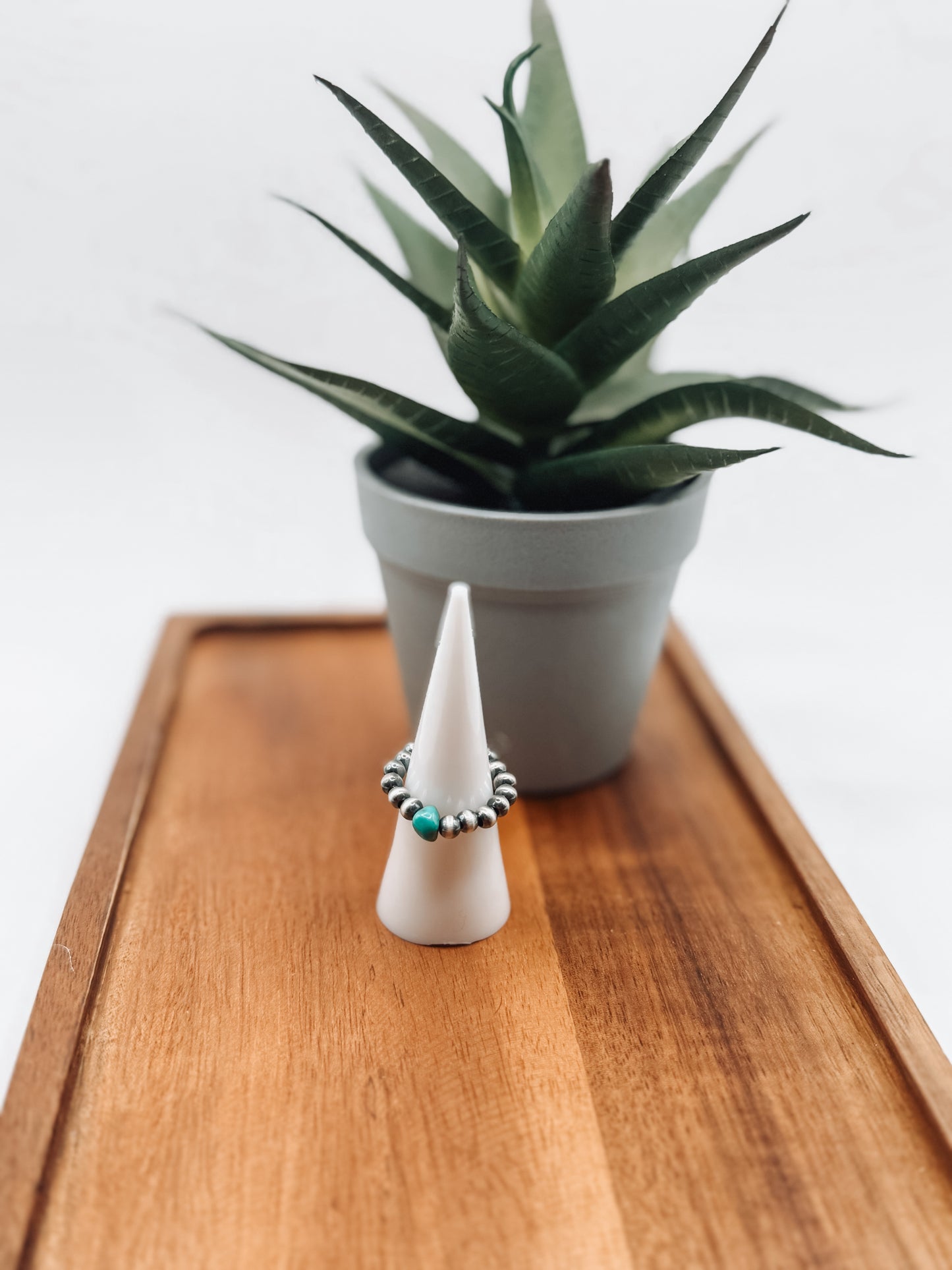 The Dayla Stretch Pearl Ring