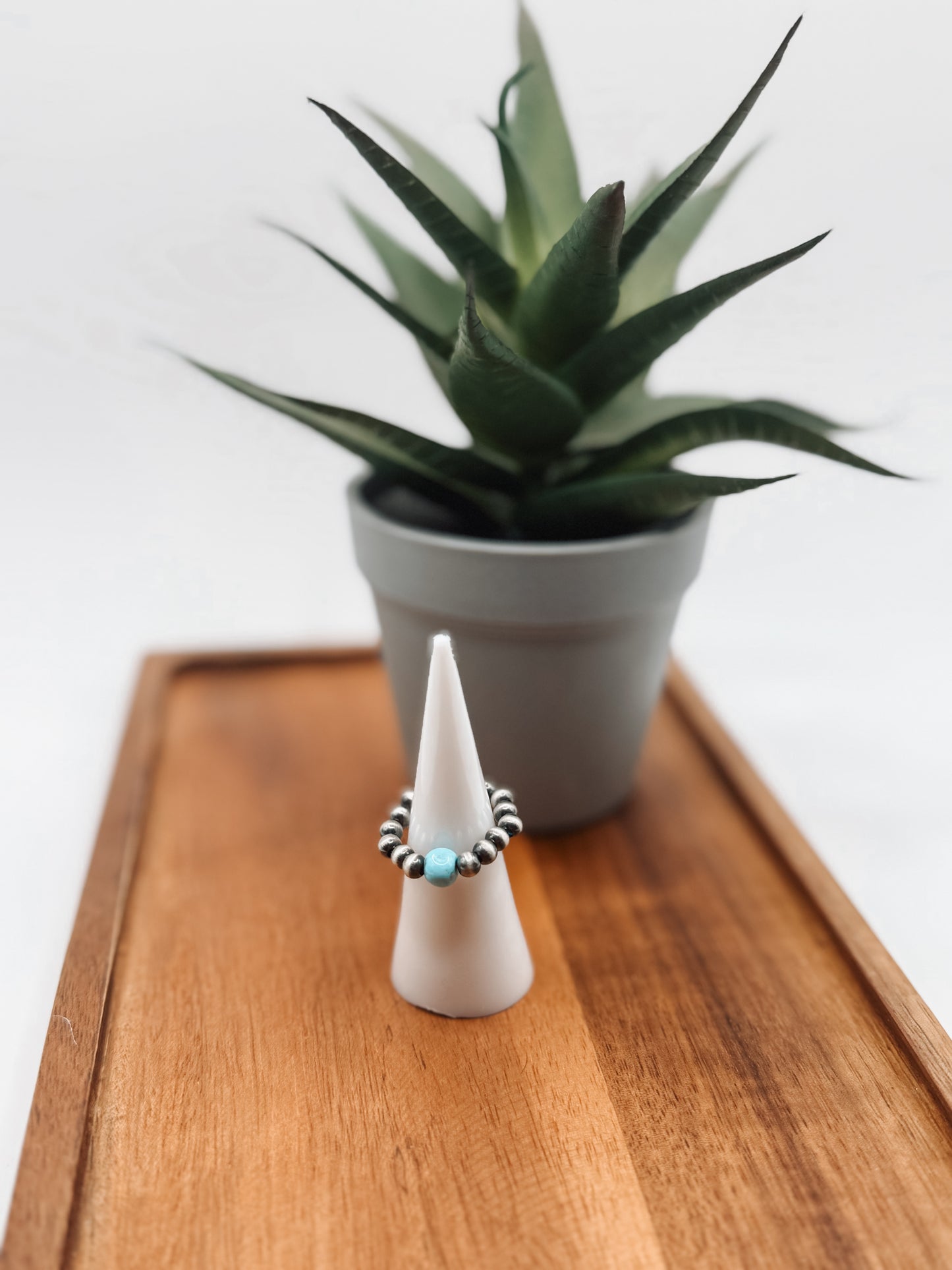 The Dayla Stretch Pearl Ring