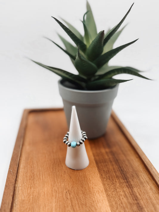 The Dayla Stretch Pearl Ring